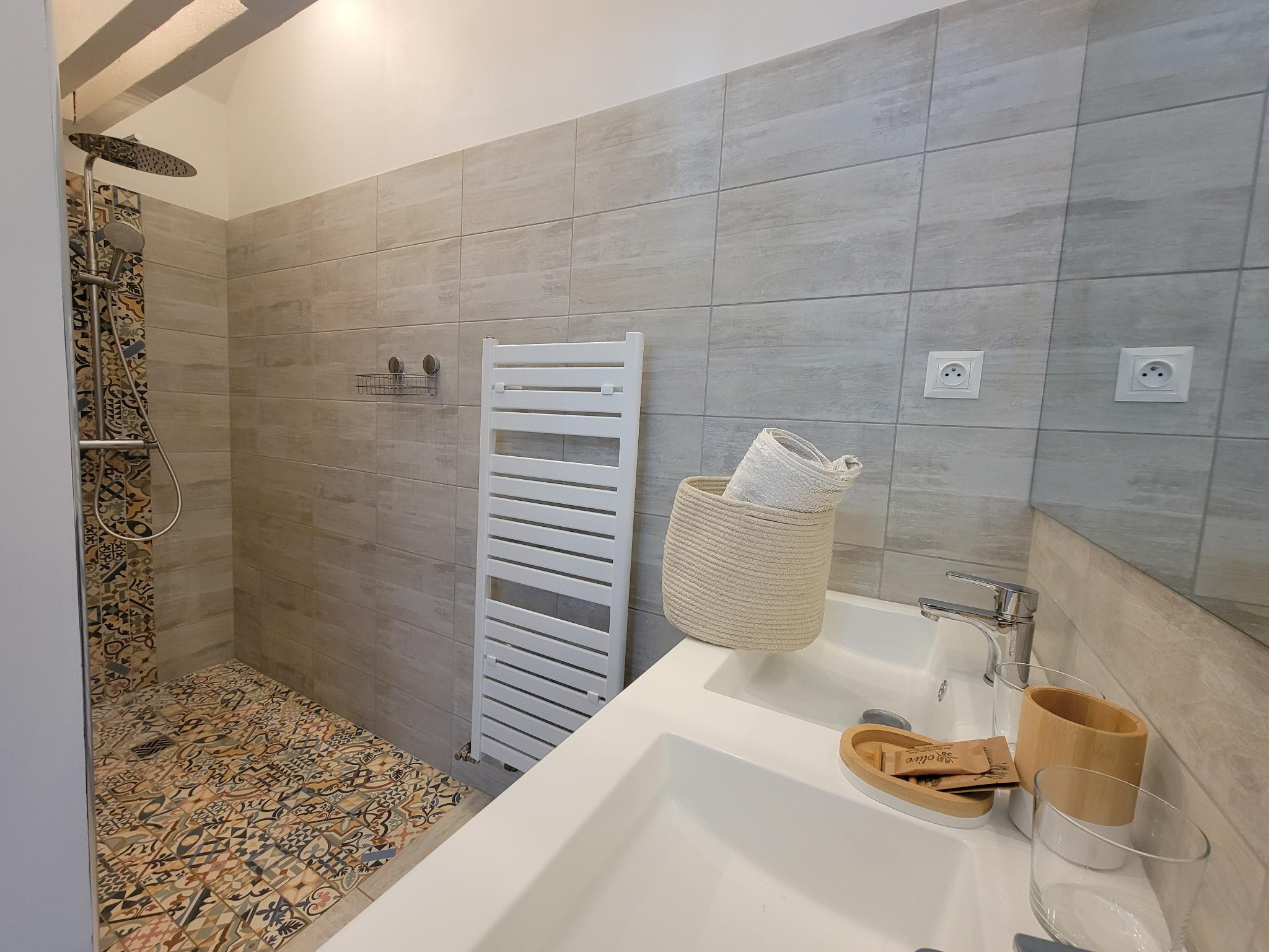 Chambre Scandinave – lit double